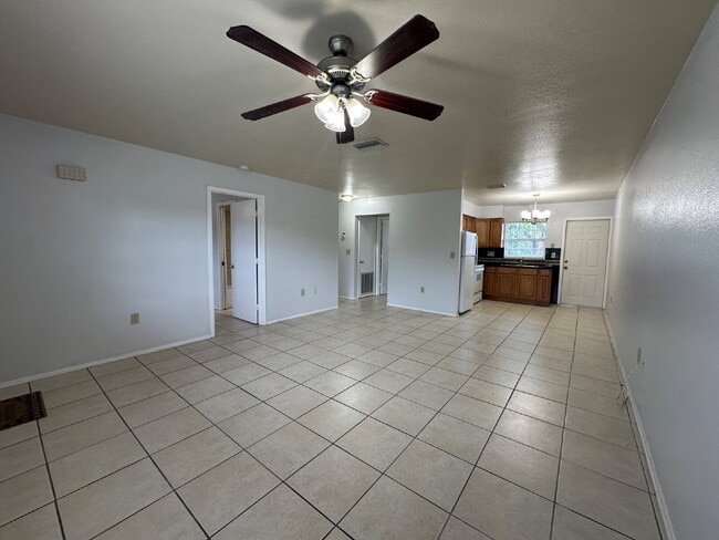 Photo - "Charming 2-Bed in Port Charlotte!"