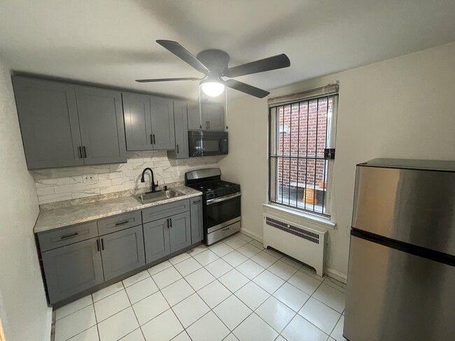 Photo - 6037 Castor Ave Unit 2nd floor apartment