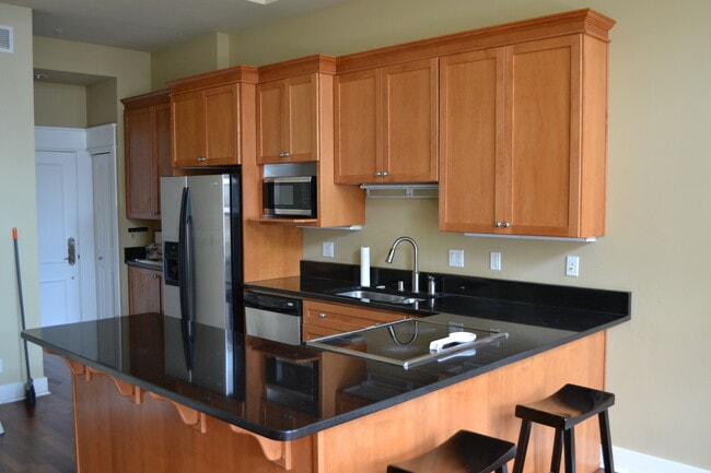 Building Photo - 714 Market St Unit 103 Rental