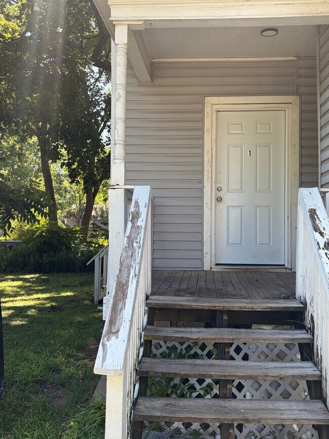 Photo - 724 W Elm St Unit 1