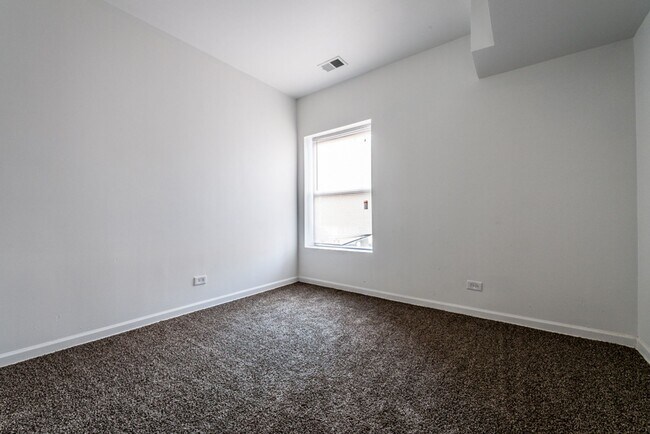 10901 S Vernon