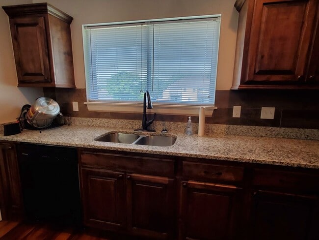 Photo - 37 W Thatcher St Unit 200