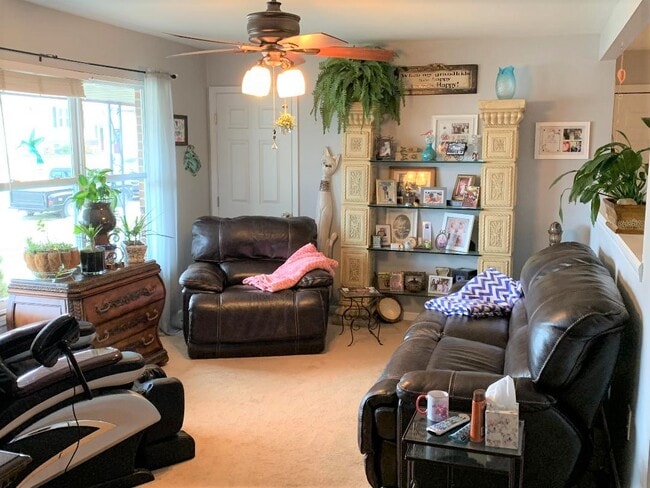 Photo - 709 Plaza Dr