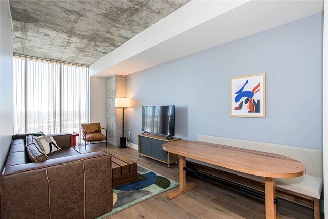 Photo - 48 East Ave Unidad 2106