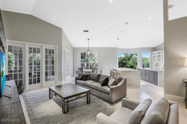 Photo - 107 Colonade Cir Unidad 103