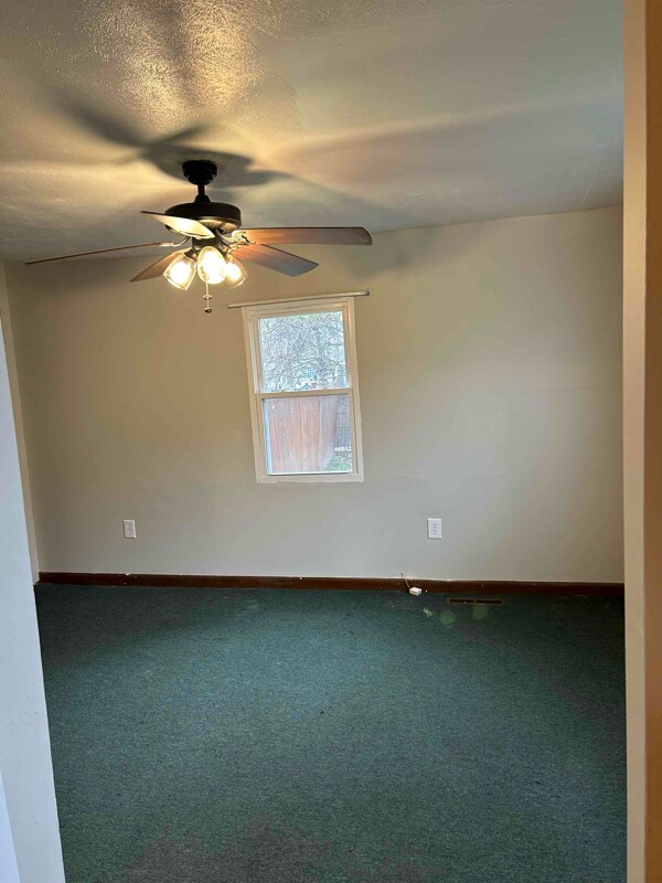 Photo - 515 Utica St