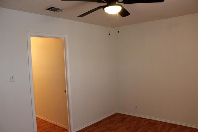 Photo - 810 Minturn Ln