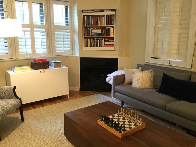 Photo - 1234 N Dearborn St Unit GF