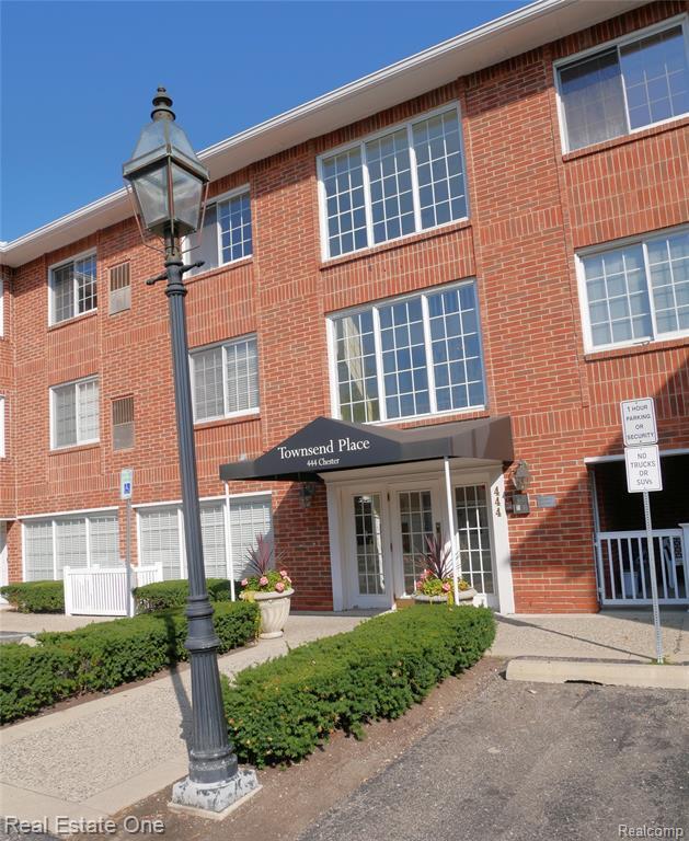 Photo - 444 Chester St Unidad 413