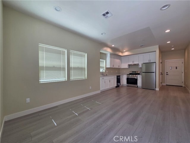 652 W Grand Ave