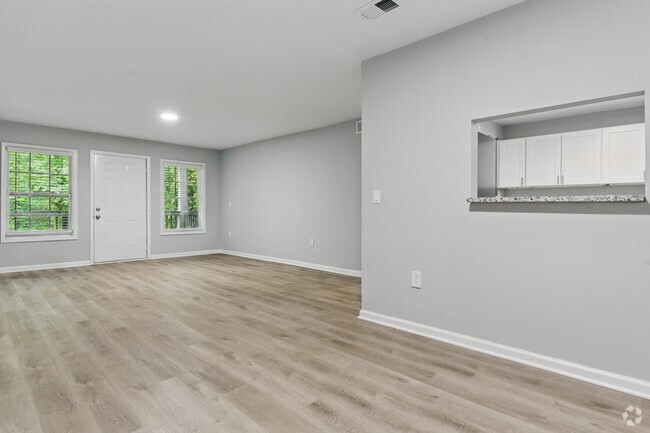 2BR, 2BA - 1,200SF - Living Room - Park at 500