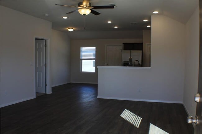 Photo - 1078 E Sparrow Cir
