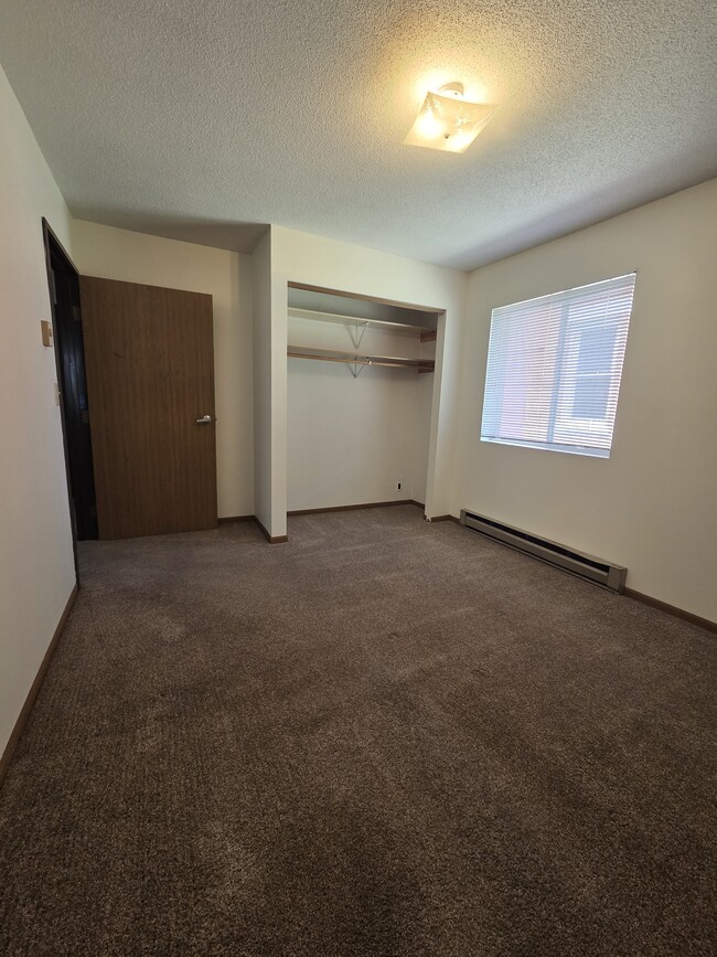 324 9th St N