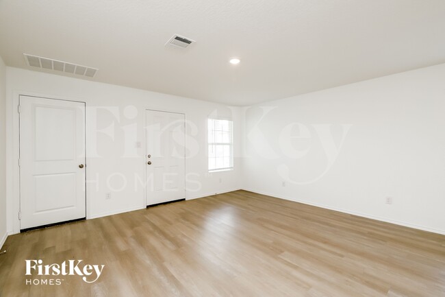 10407 McClintock Dr