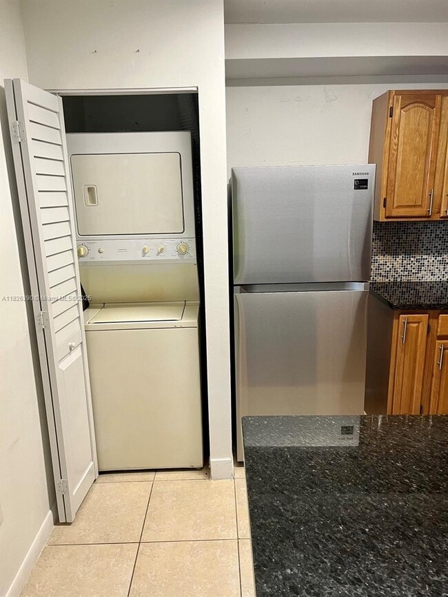 Photo - 415 W Park Dr