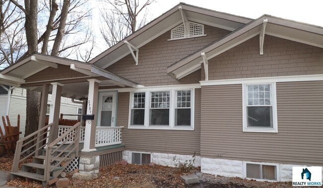 Building Photo - Quaint 2 Bedroom House for Rent