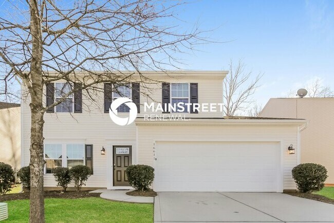 Photo - 3 Bedroom Pet-Friendly Home in Charlotte, NC with Main Street Renewal