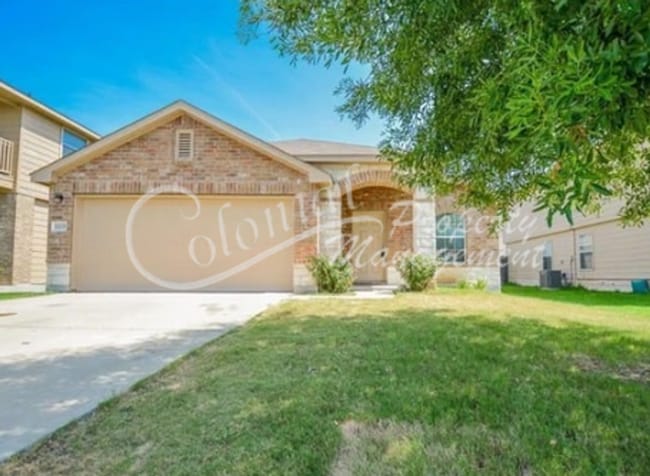 Building Photo - AVAILABLE NOW!