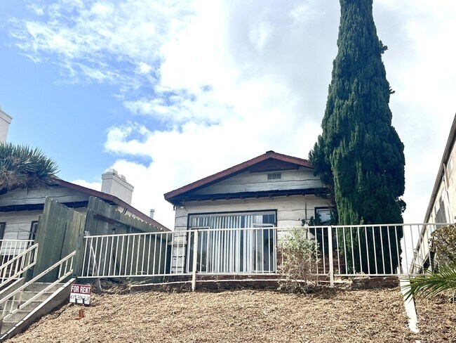 2160 Grand Ave