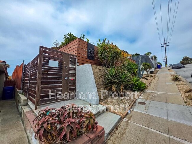Building Photo - 2765 G St Rental
