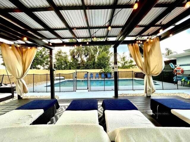 Photo - 228 NE 1st Ct