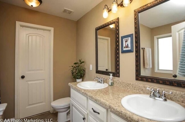 Photo - Charming 3 Bed, 2 Bath in Perry Home with 1232 Sq Ft - Move-In Ready!