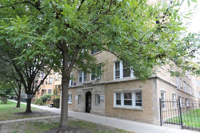 Photo - 819 W Waveland Ave Unidad 01 Rental