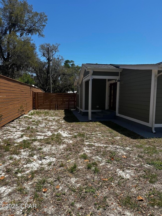 Photo - 1105 Hickory Ave