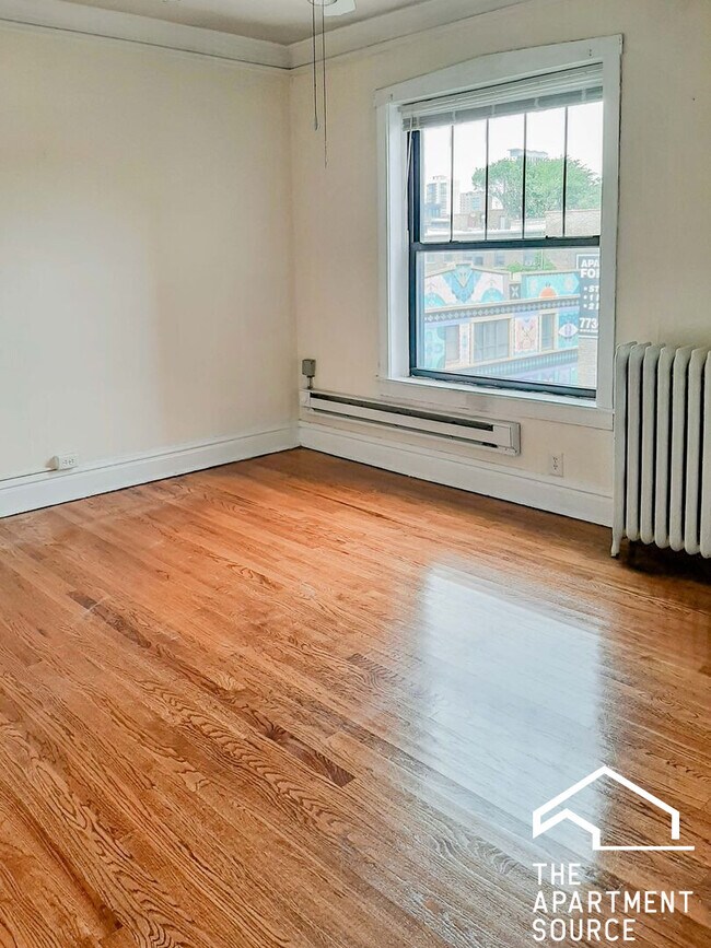 Photo - 2876 N Clark St Unit 3