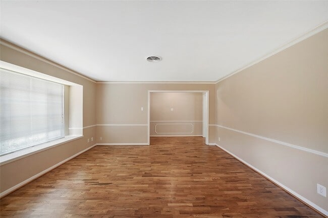 Photo - 4406 Rosebay Dr