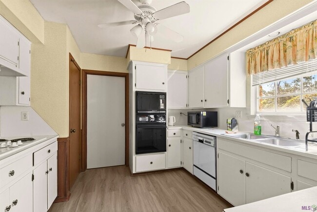 Photo - 5240 Heritage Dr