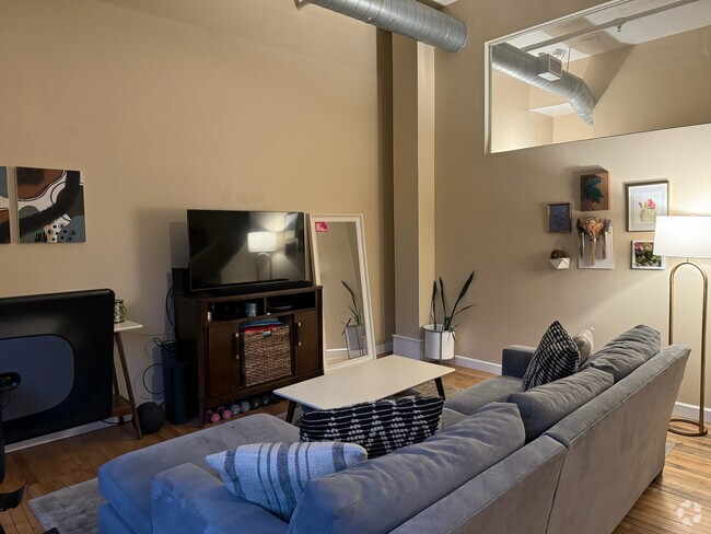 Building Photo - 1951 W 26th St Unit 205 Rental
