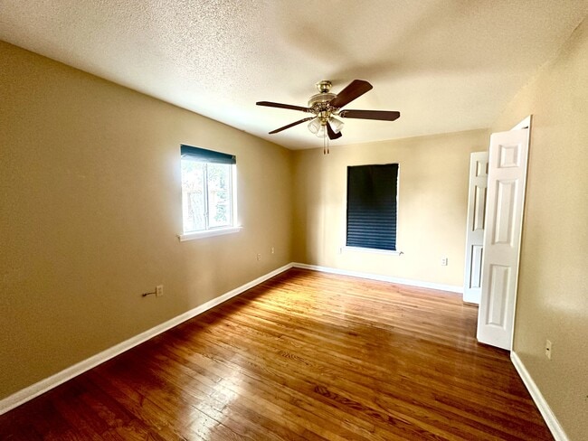 Photo - 606 E Adair St