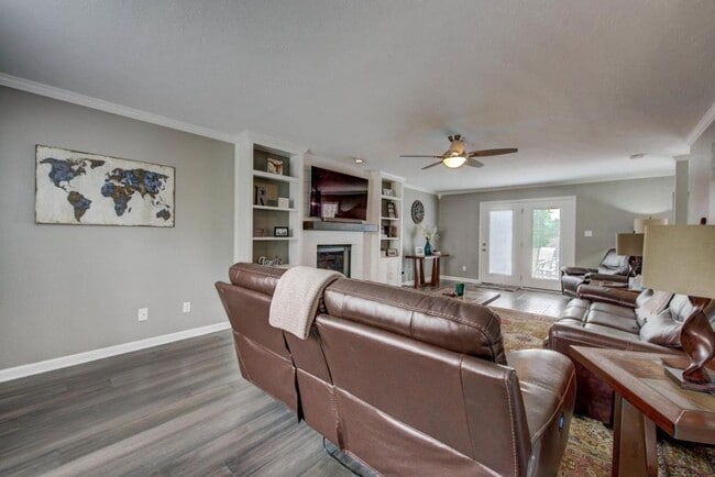 Photo - 8200 Gallaher Station Dr