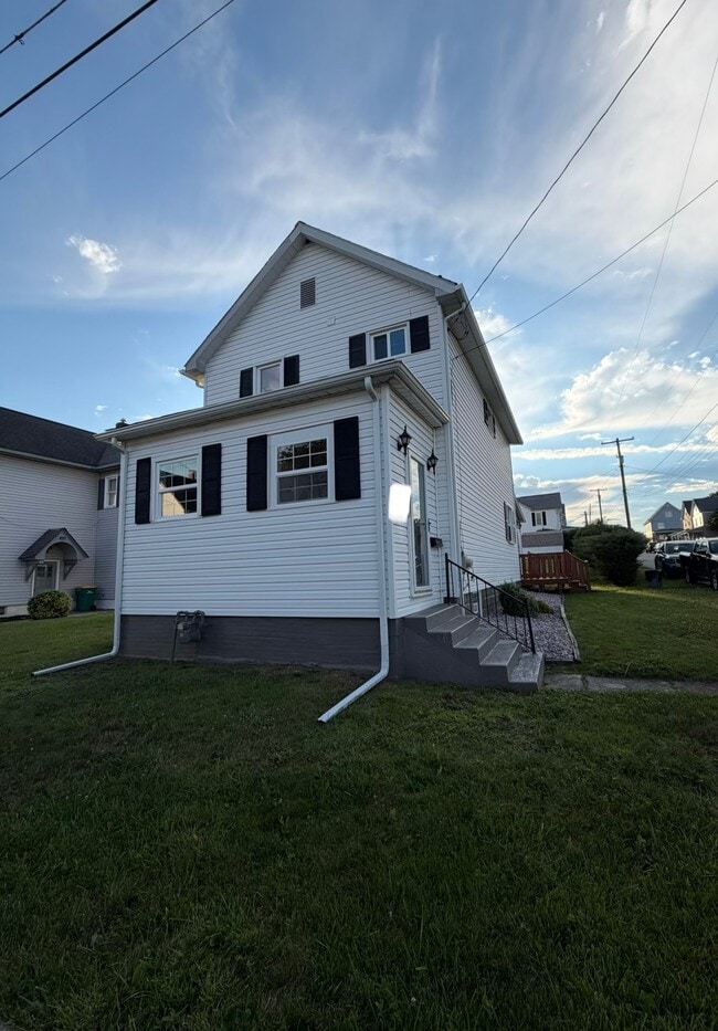300 W Owens Ave