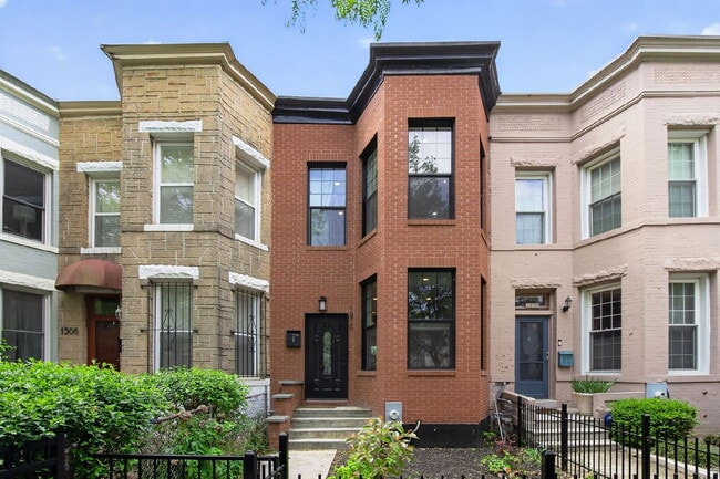 Building Photo - Classic DC charm and Modern Upgrades!