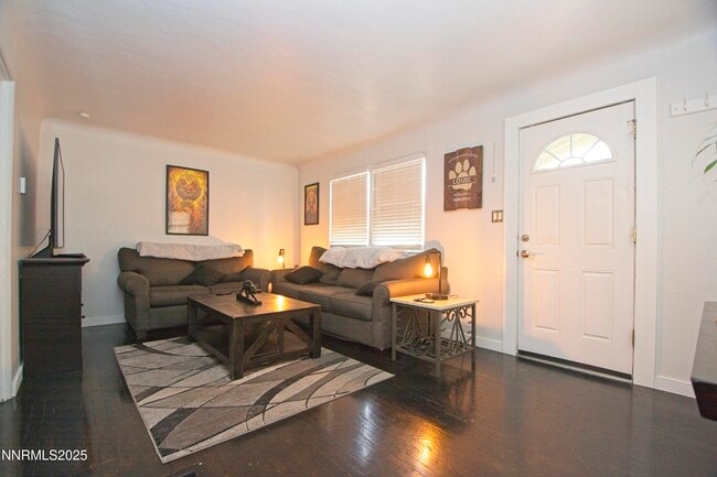 Photo - 1360 Plumas St