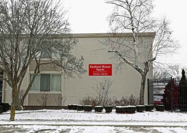 Photo - Redford Manor North