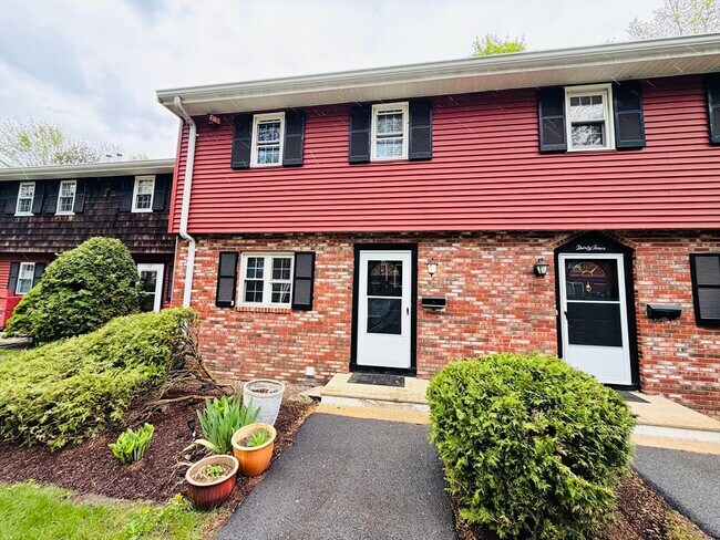 Photo - 280 Elm St