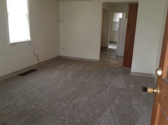 Building Photo - 321-323 Euclid Avenue Unit 321