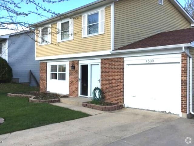 Building Photo - 4539 Huntington Blvd Rental