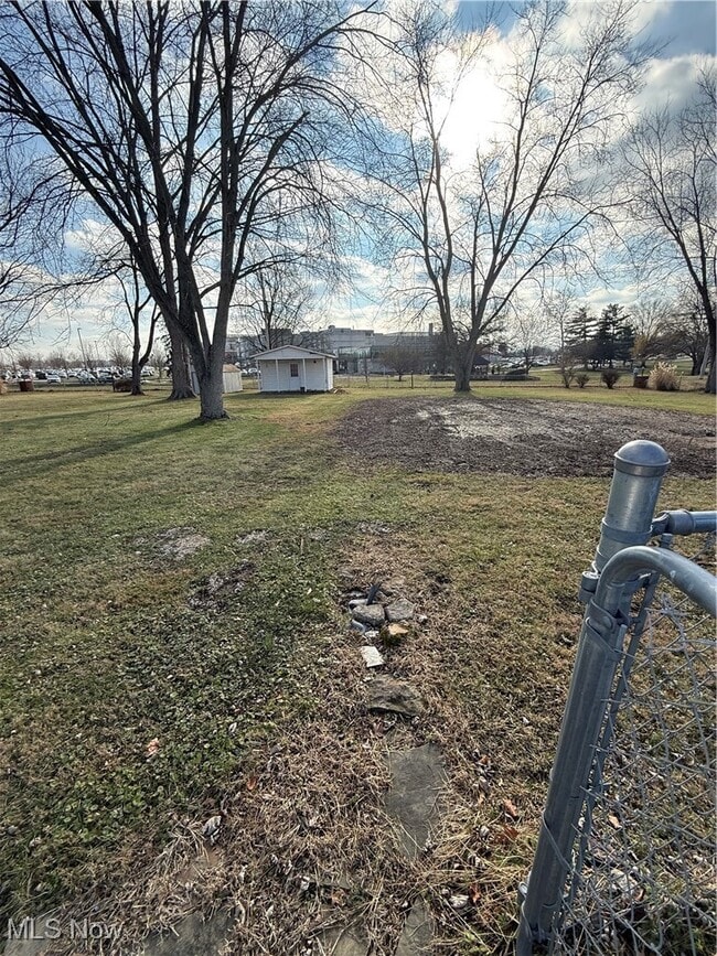 Photo - 964 Country Club Dr