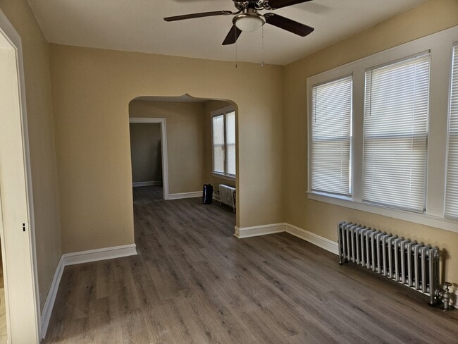 Photo - 10000 S Michigan Ave