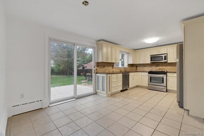 Photo - 1467 Goshen Turnpike