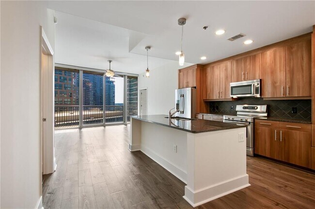 Building Photo - 1080 Peachtree St NE Unit 1304 Rental