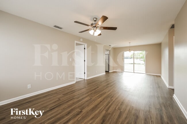 409 SE 4th Terrace
