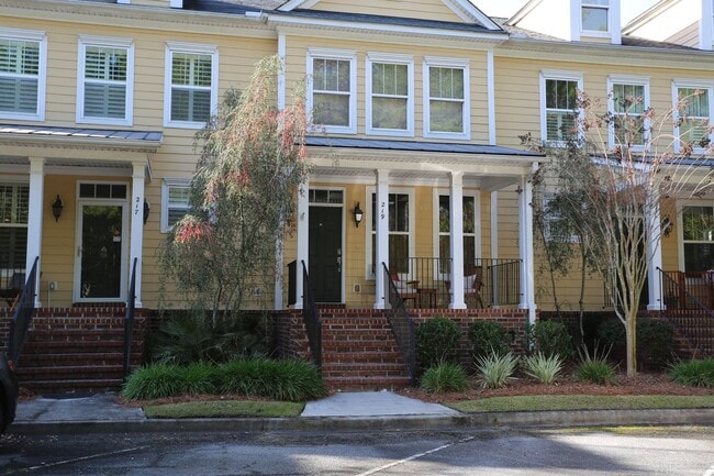 Building Photo - Furnished 2 Bedroom Townhome in Pooler