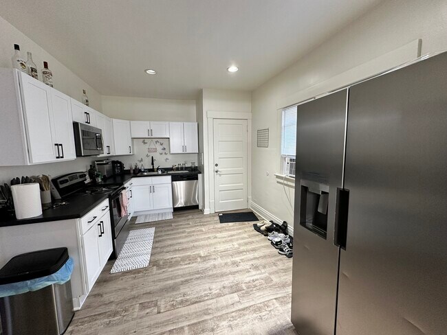 Photo - 537 S Water St