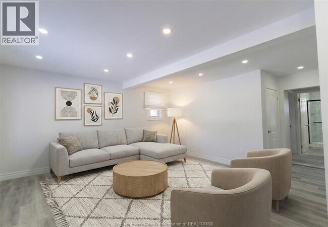 Photo - 1819 Francois Rd