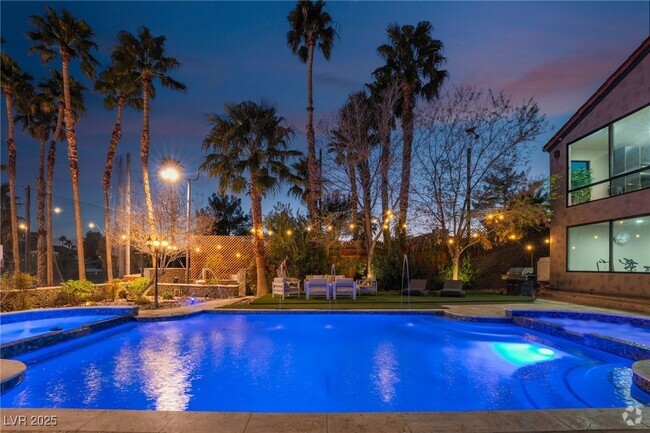 Building Photo - 2905 La Mesa Dr Rental
